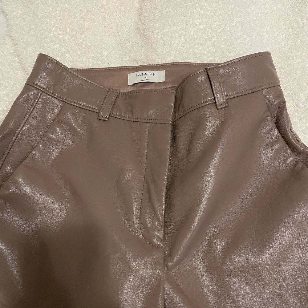 Aritzia Command Cropped Pant Petite